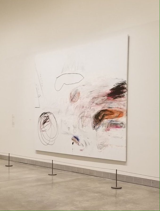 Uh, oh. Someone make boo boo and hung this in "art gallery".  Silly person. This belongs on a refrigerator.  Albeit a very large one.