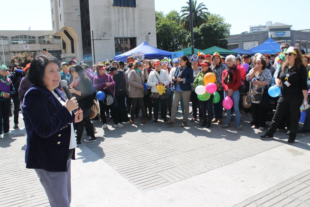MDSValparaiso's tweet photo. La #Casen2015 determinó que Región de Valparaíso es la que mayor cantidad de personas mayores tiene en Chile con un 20,6% #MesdelAdultoMayor https://t.co/Ce92OUGejO
