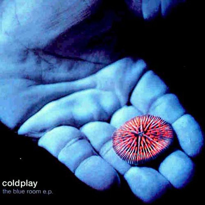 Coldplayfanspo2's tweet photo. 18 years ago today Coldplay released #Theblueroomep #coldplay ♥ https://t.co/n0RQxreldY