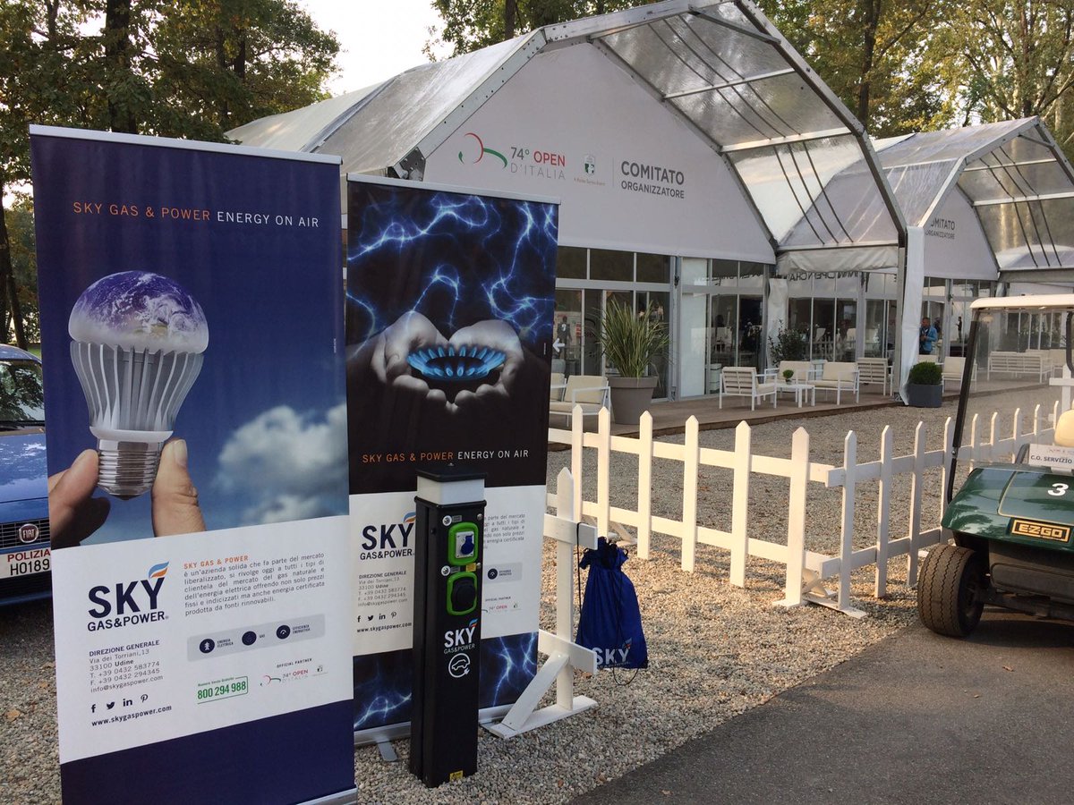 skygaspower's tweet photo. La prima giornata del 74 @ItalianOpen di #skygaspower, raccontata attraverso alcune immagini! Che dire... una giornata elettrizzante! https://t.co/o9CwMwMWT2