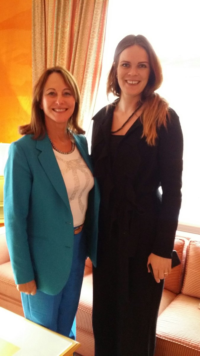 <a href="/RoyalSegolene/">Ségolène Royal</a> í heimsókn á Íslandi vegna #arcticcircle2017 / Visite Ségolène Royal en Islande pour Arctic Circle, facebook.com/France.Islande…