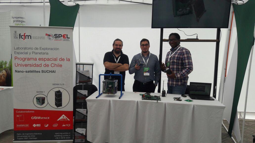 SPEL_UCHILE's tweet photo. Equipo #SUCHAI difundiendo el quehacer científico en #FINEN Talca 🛰 https://t.co/2djKK5WhQT