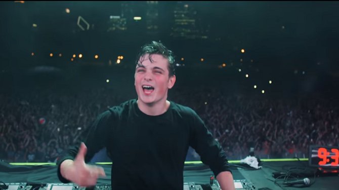 DeSpeld's tweet image. Het kan dus wel: deze 21-jarige jongen kocht een penthouse in Amsterdam - Zo zie je maar speld.nl/?p=76173