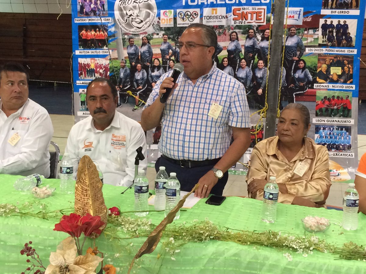 DIF_Torreon's tweet photo. Se llevó a cabo la ceremonia de inauguración del 3er Encuentro de Cachibol Torreón 2017 en la Unidad Deportiva.@JorgeMoranD https://t.co/e7cBO3ps24