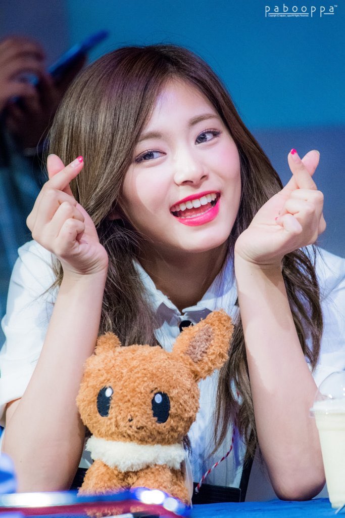 TWICE57595784's tweet photo. TWICE垢フォロバ100%大会

#TWICEが好きな人 
#ツウィ推しの人
#それ以外でもTWICEのメンバー推してる人
#onceと繋がりたい 
#ライブ行く人
#拡散希望 https://t.co/g5wyvmXmcU