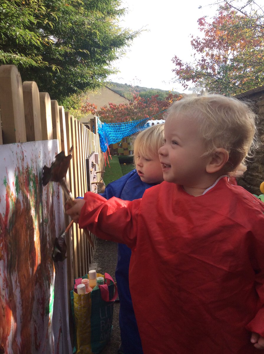 snapgrosvenor's tweet photo. Babies used natural resources to create their own picture. #leaves #brushes #outdoors #natural #messybabies https://t.co/bi20O9s2p9