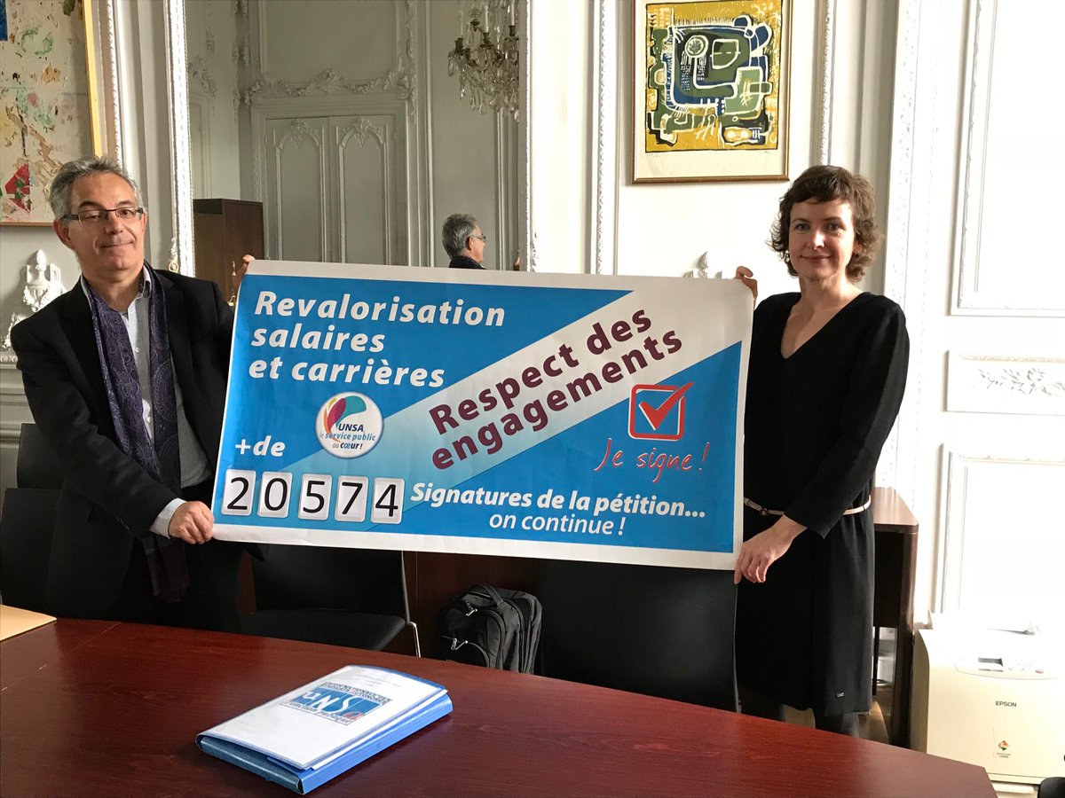 lucfarre's tweet photo. Pétition : l’#UNSA #FonctionPublique porte plus de 20 000 signatures à Matignon #PouvoirDAchat #CSG #PPCR https://t.co/w9ISu5OgcS https://t.co/apKliNTcHA