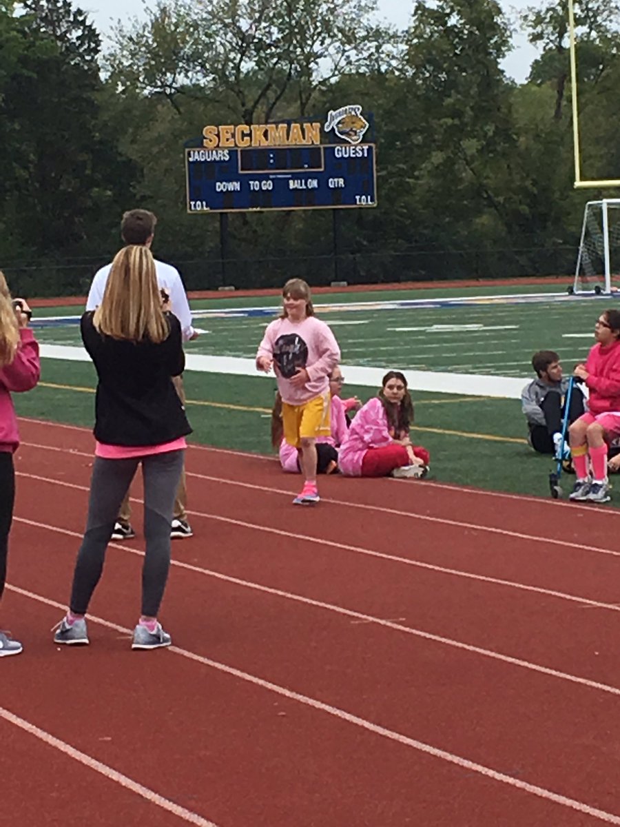 Nicole D. receives her award at SHS Unified Sports Day. Great day! Wonderful competitive spirit and school spirit! #manypawsonepride