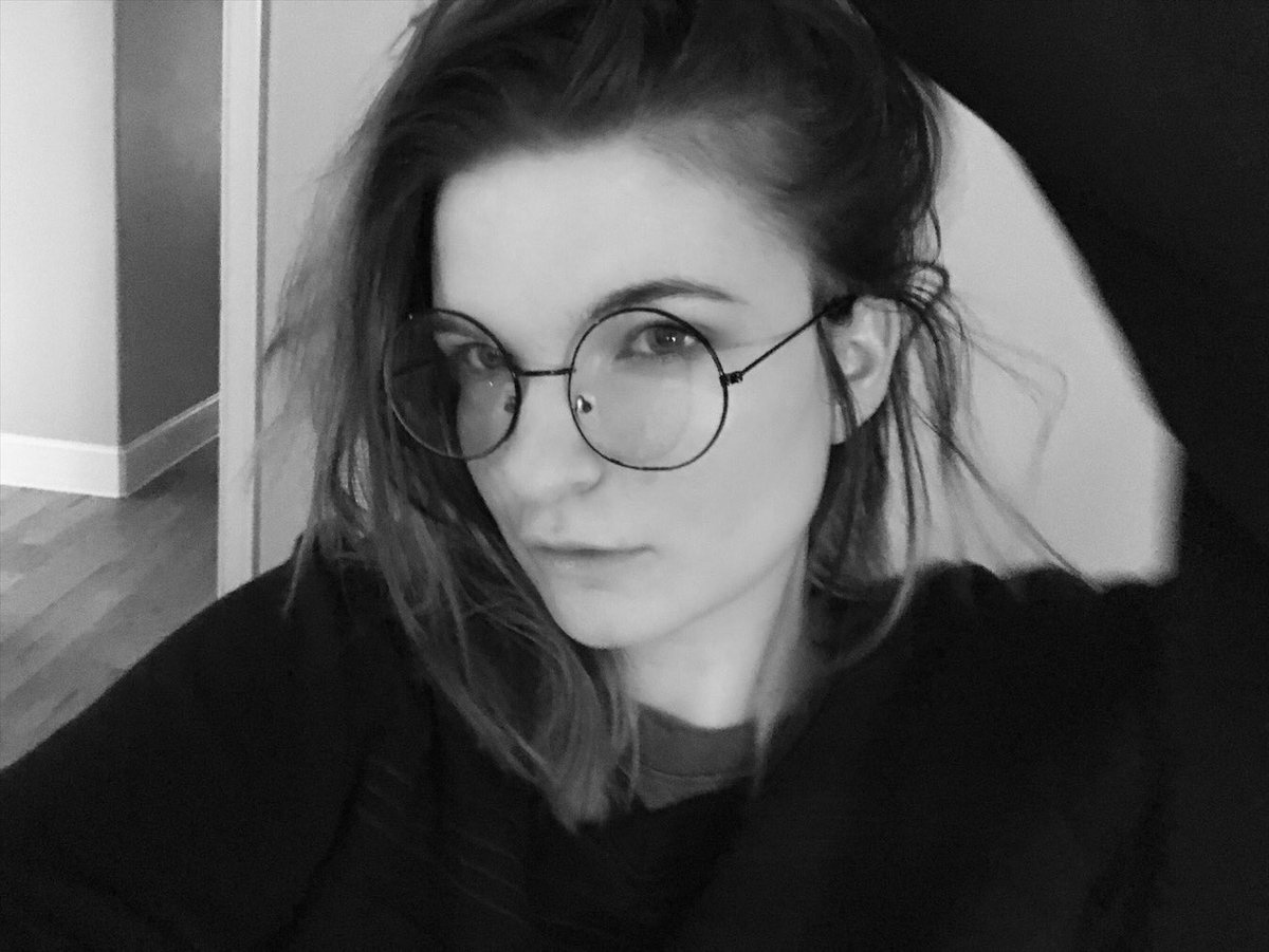 ringdingong's tweet image. black &amp;amp; white #MonbebeSelcaDay