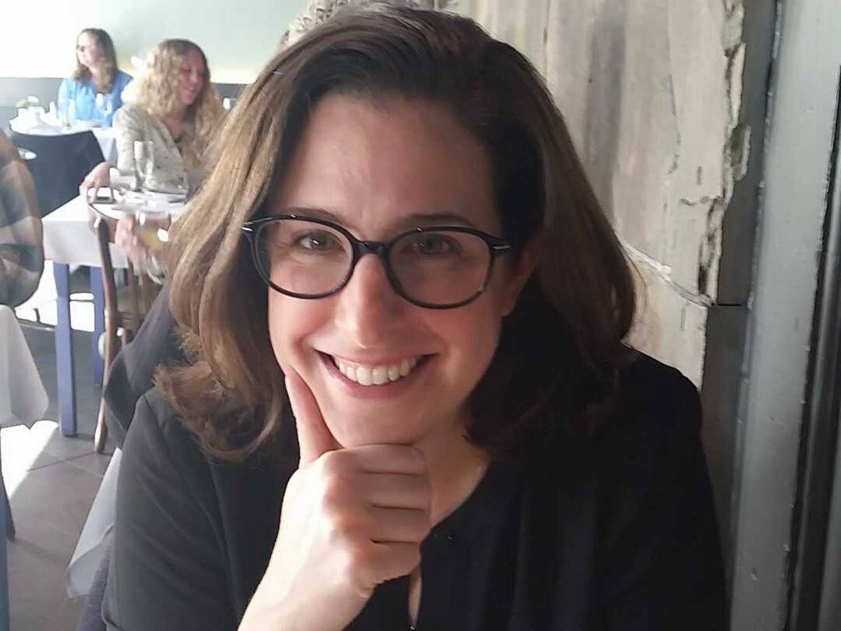 userinterviews's tweet photo. We're tweeting! Kicking things off is @quahaugcat of @mylestoned on being real, but professional, in user interviews https://t.co/WjVBwx8I0n https://t.co/SiiQ5h9rVs