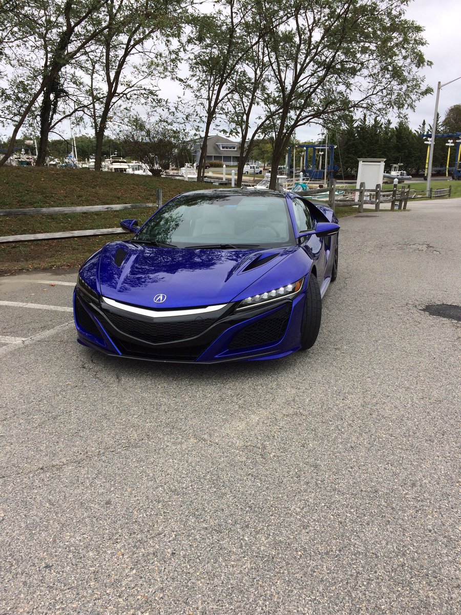MikeParris04's tweet photo. Spending some time with the Acura NSX. #WAPARally https://t.co/ffkFqRhrga