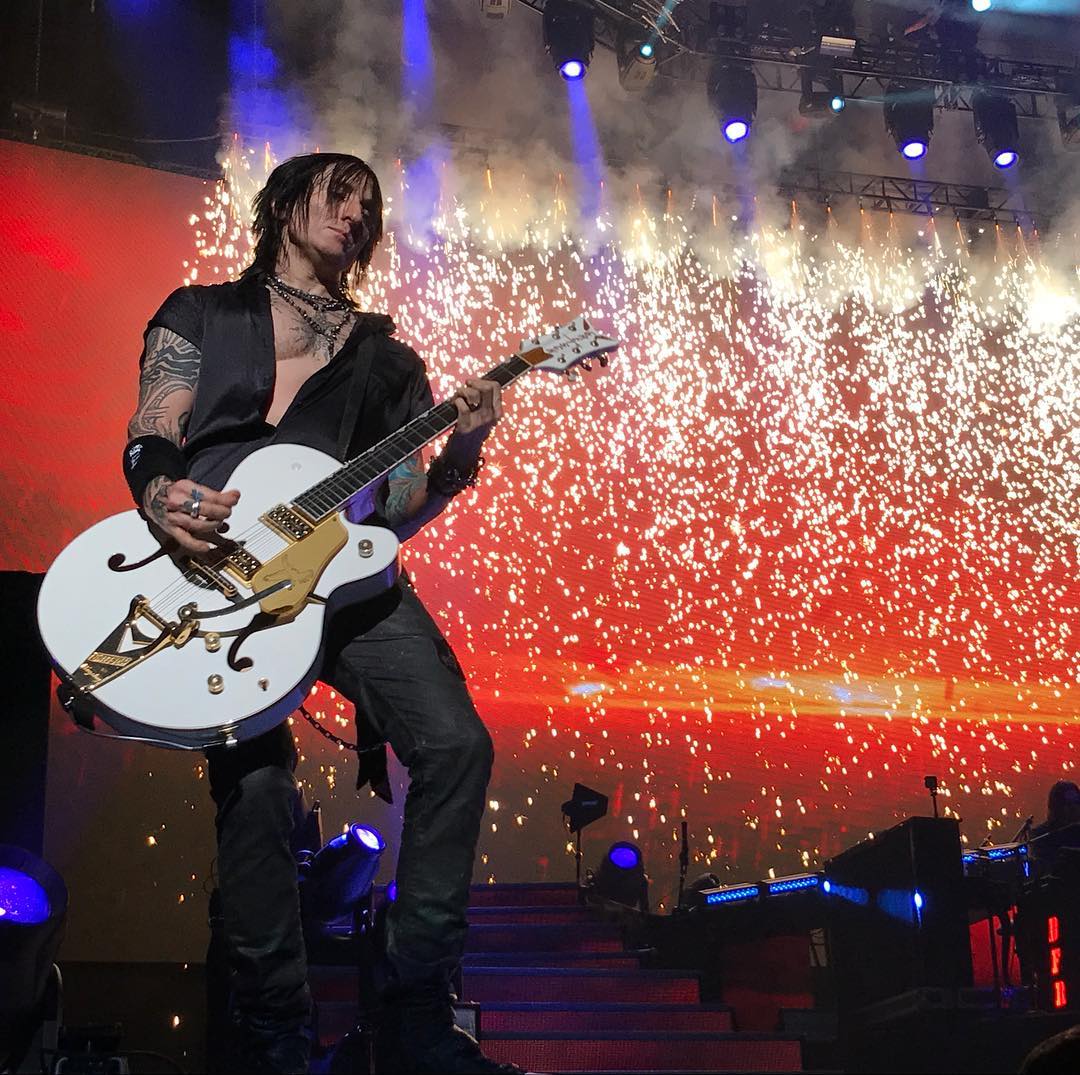 GNR_Addiction's tweet photo. Guns N' Roses #WellsFargoCenter Philadelphia, PA #NotInThisLifetime #GnFnR #GunsNRoses #GNRinPhilly #GNRPhilly https://t.co/zAOgg1T8H6 https://t.co/io5TBbaRfB