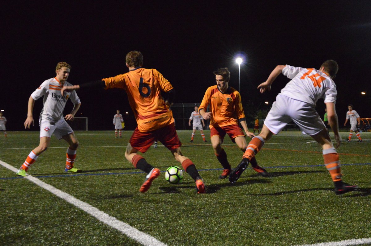 Vi_Haarlem's tweet photo. #O23Cup: Haarlem-Kennemerland gaat met zege aan de haal bij Bloemendaal. - https://t.co/dXf1qCnQcO https://t.co/ghI644pfqQ