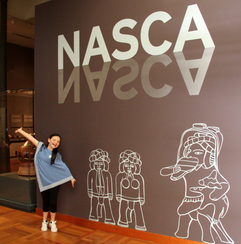 MuseodeArteLima's tweet photo. #ViveNASCA La joven actriz Francisca Aronsson visitó el #MALI y vivió experiencia #NASCA | ¡Solo tienes hasta el domingo 15 de octubre! https://t.co/clgG6H6pIN