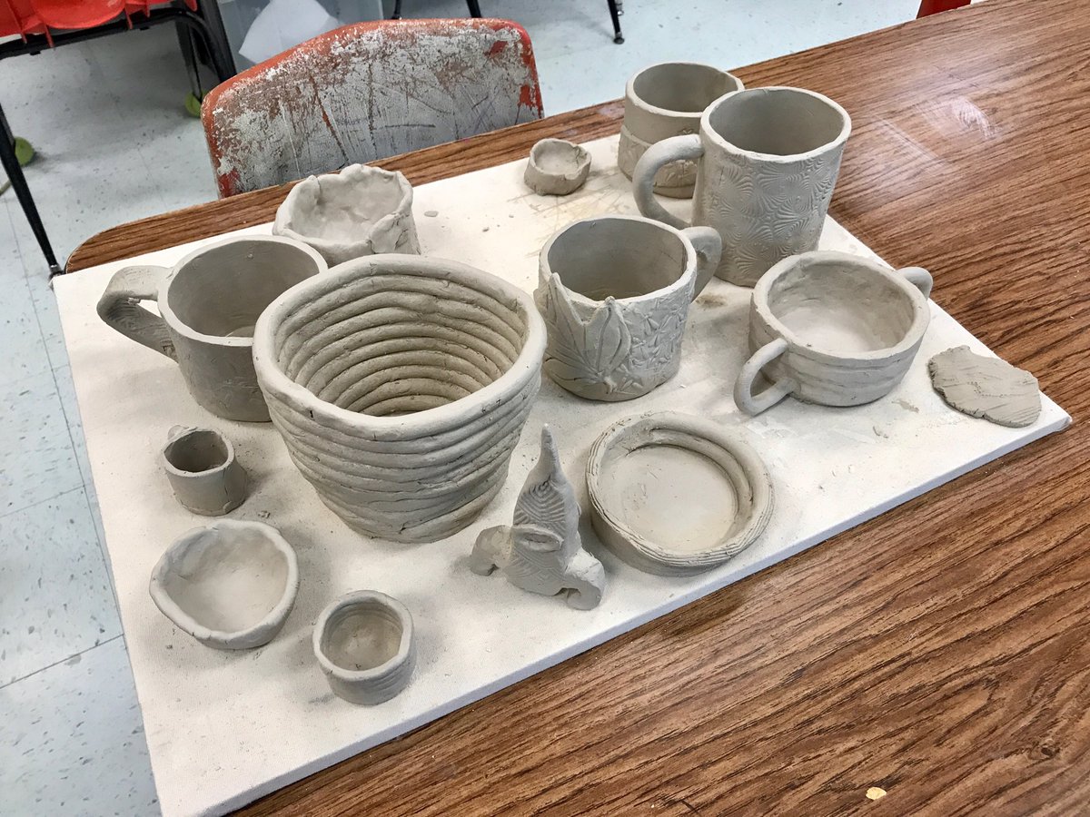 Miller15Audra's tweet photo. What a Great Day in the Art Room 💚❤️💜PBL @clarisarichie @Kuhrteous @WFISDschools @WFISDFineArts @DonnaDompa https://t.co/WvWGCF3oTY