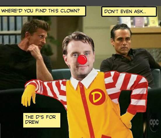 Destiny74287203's tweet photo. Look at doe clowning around. https://t.co/zZgKHUrum0