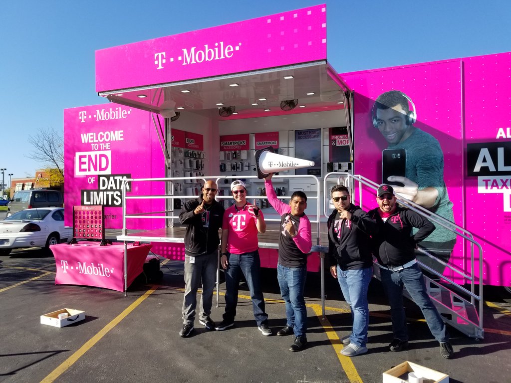 T-Mobile Truck making it happen in KC!!!! #Partnership!!! @magentafleetkc <a href="/QuinnMcConnell3/">Quinn McConnell</a> <a href="/JohnLegere/">John Legere</a> <a href="/WirelessVision/">Wireless Vision</a> <a href="/thatsammori/">Saber Ammori</a>