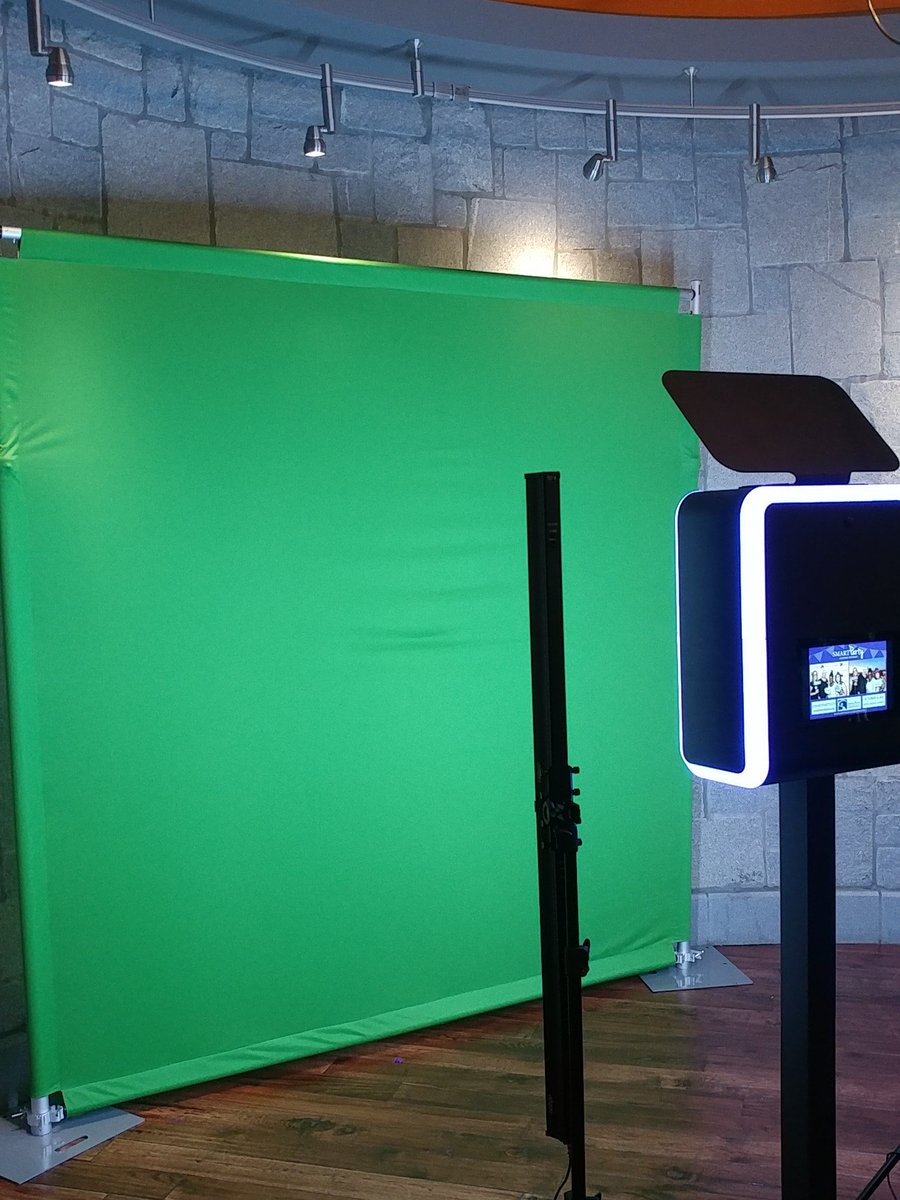 rankinfund's tweet photo. Come enjoy taking silly pictures with the green screen and props! #SMARTPartyAth https://t.co/rn7ieOHBsP