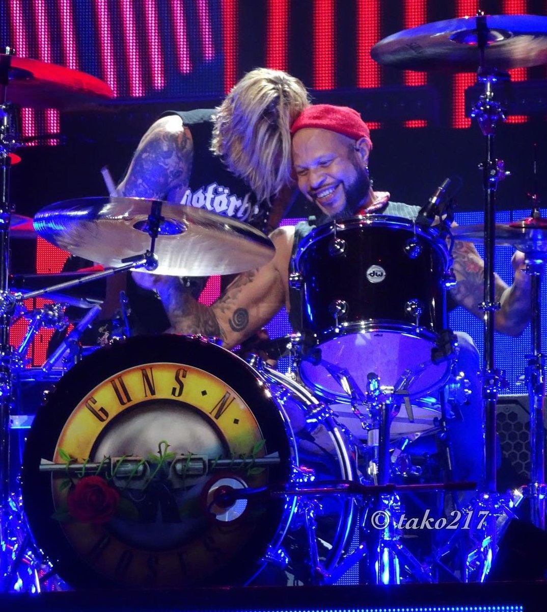GNR_Addiction's tweet photo. Guns N' Roses #WellsFargoCenter Philadelphia, PA #NotInThisLifetime #GnFnR #GunsNRoses #GNRinPhilly #GNRPhilly https://t.co/zAOgg1T8H6 https://t.co/czvgRo6UVG