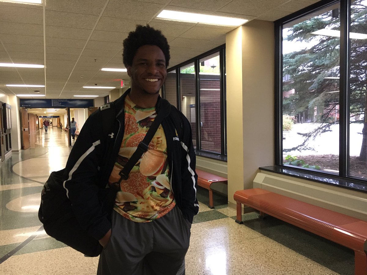 HannahCornish3's tweet photo. Griffin Hill is a Criminology major. He chose it because his friend's dad was a police officer. "I wanted to follow in his footsteps" https://t.co/Ml9CTUHn1V
