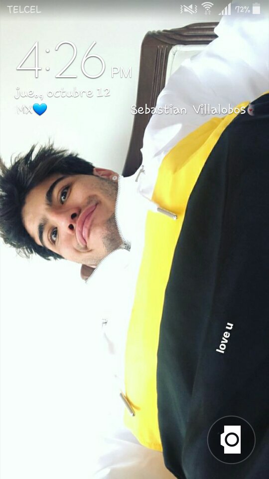 LizethOlmoss's tweet photo. El fondo de pantalla | EL QUE
que TODA PDC            | TENGO YO
TIENE👇😊💙           |  👇😂💙
@villalobossebas !TE AMOO!💜💜 https://t.co/ySoOVg8T9O