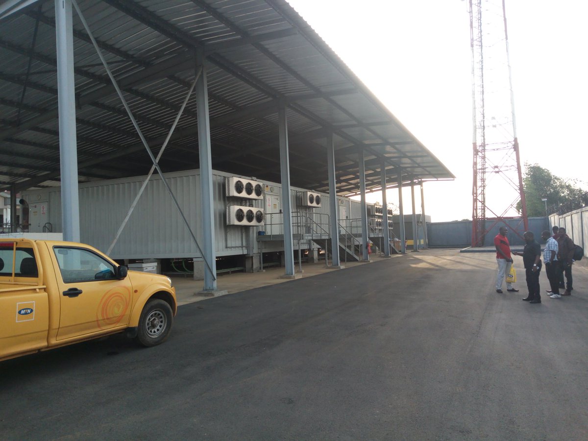 Marck_Andyy's tweet photo. Nous sommes au datacenter de @MTNCotedIvoire à Bingerville. Le seul data center dans des conteneur. #MTNinside https://t.co/xznxwPIVTa