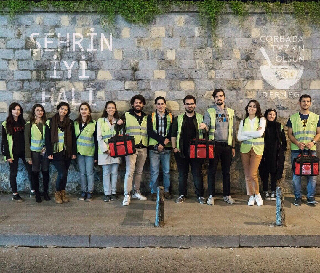 corbadatznolsun's tweet photo. #ŞehrinİyiHali Projesi kapsamında, gönüllüler Ekim ayı boyunca seçmiş oldukları günlere göre bize destek verecek. @Akbank https://t.co/C93JcEAVOo