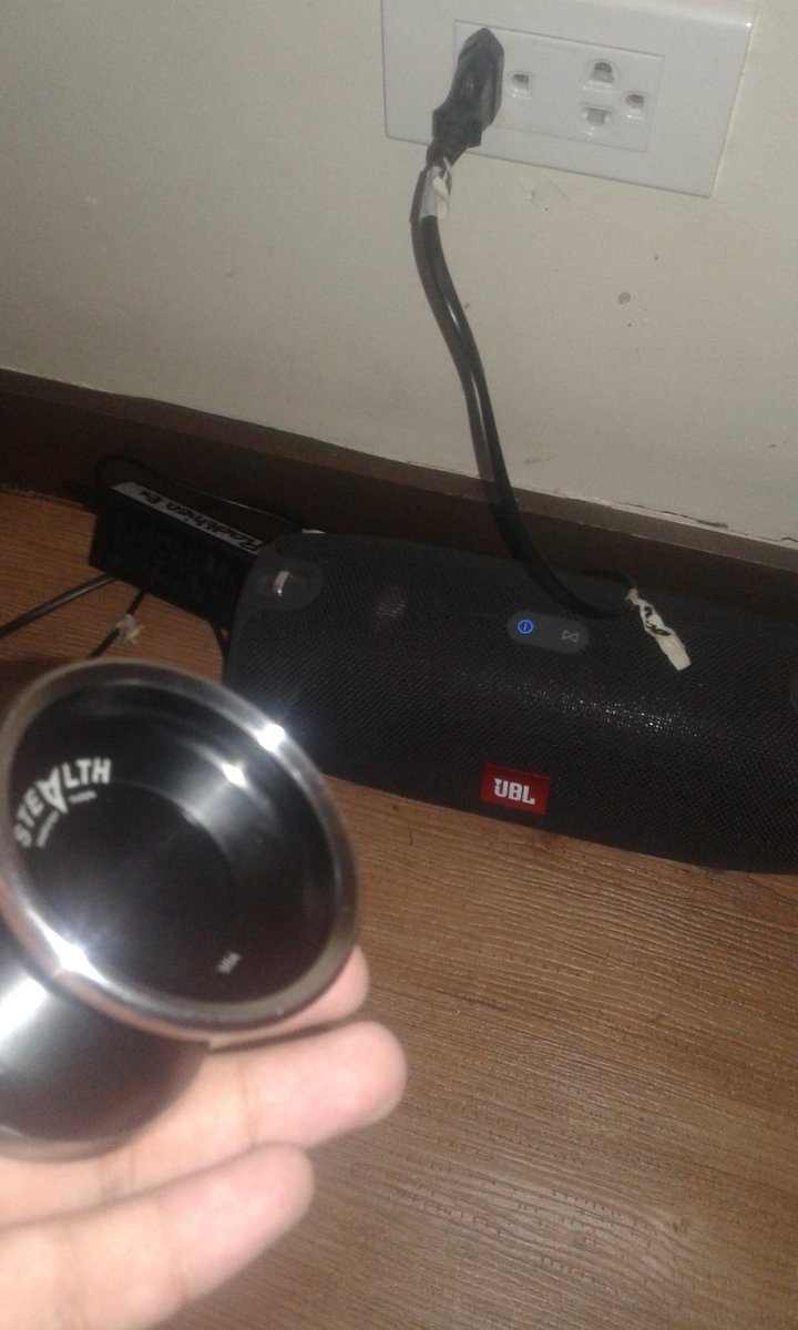 radthien_mp3's tweet photo. Yoyo session #nopracticemakesperfect #magicyoyo #jblxtreme https://t.co/jarSypNDkZ