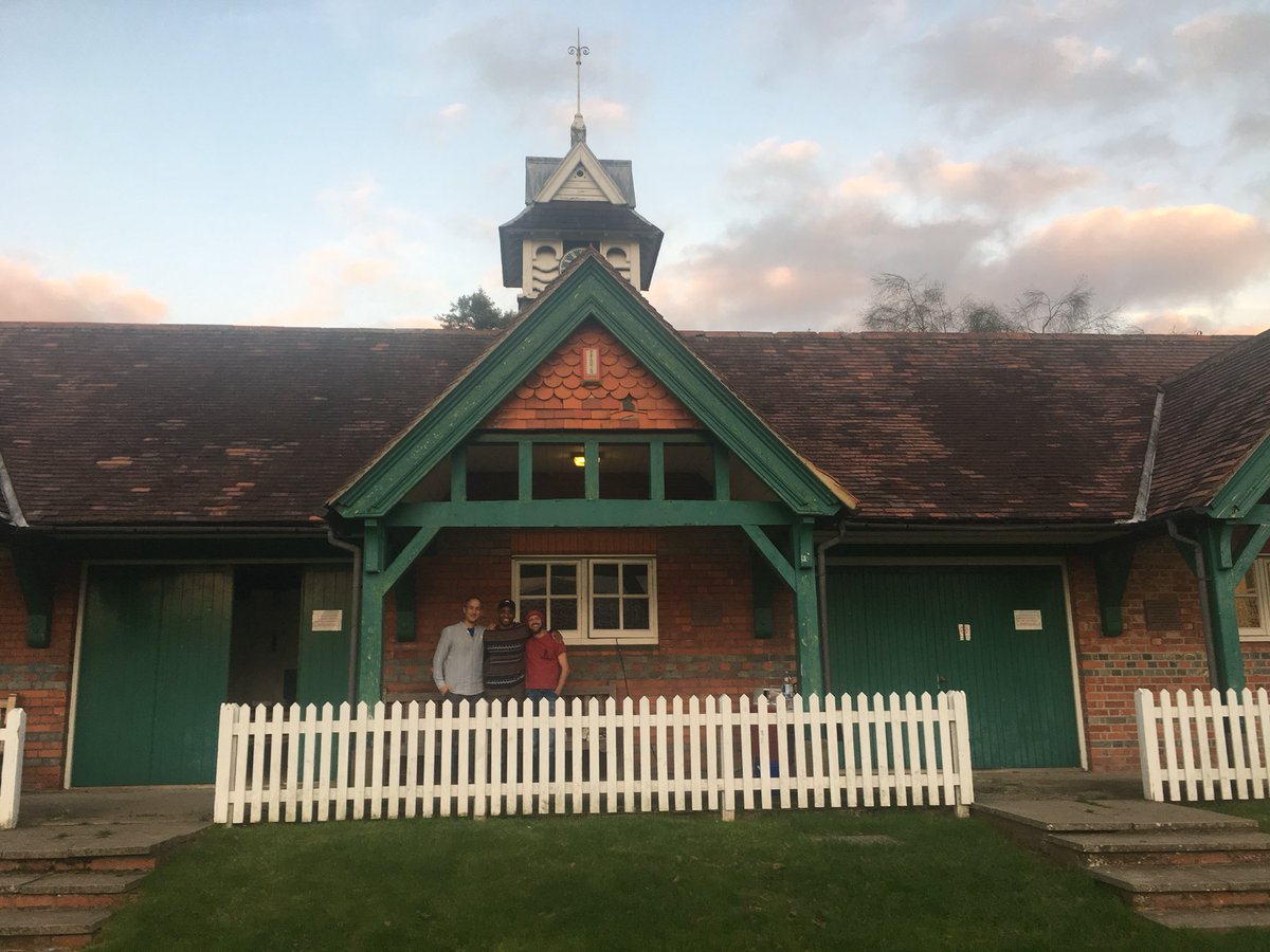 Very excited for opening of “Being Gordon Greenidge” tonight 🏏@BenSandiford73 @_ChrisOsagie <a href="/southstreetarts/">South Street Arts Centre</a> readingarts.com/south-street/w…