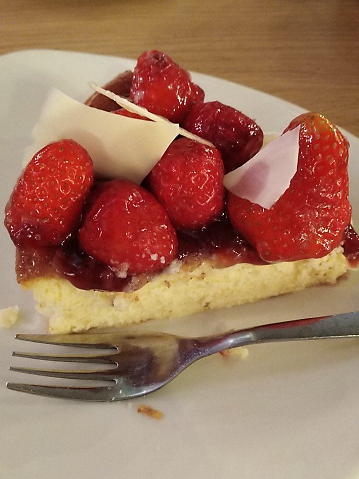 martaperuiz's tweet photo. De merienda en @Juarreno degustando su magnífica tarta de queso #ñam https://t.co/K3LPB7xDoB