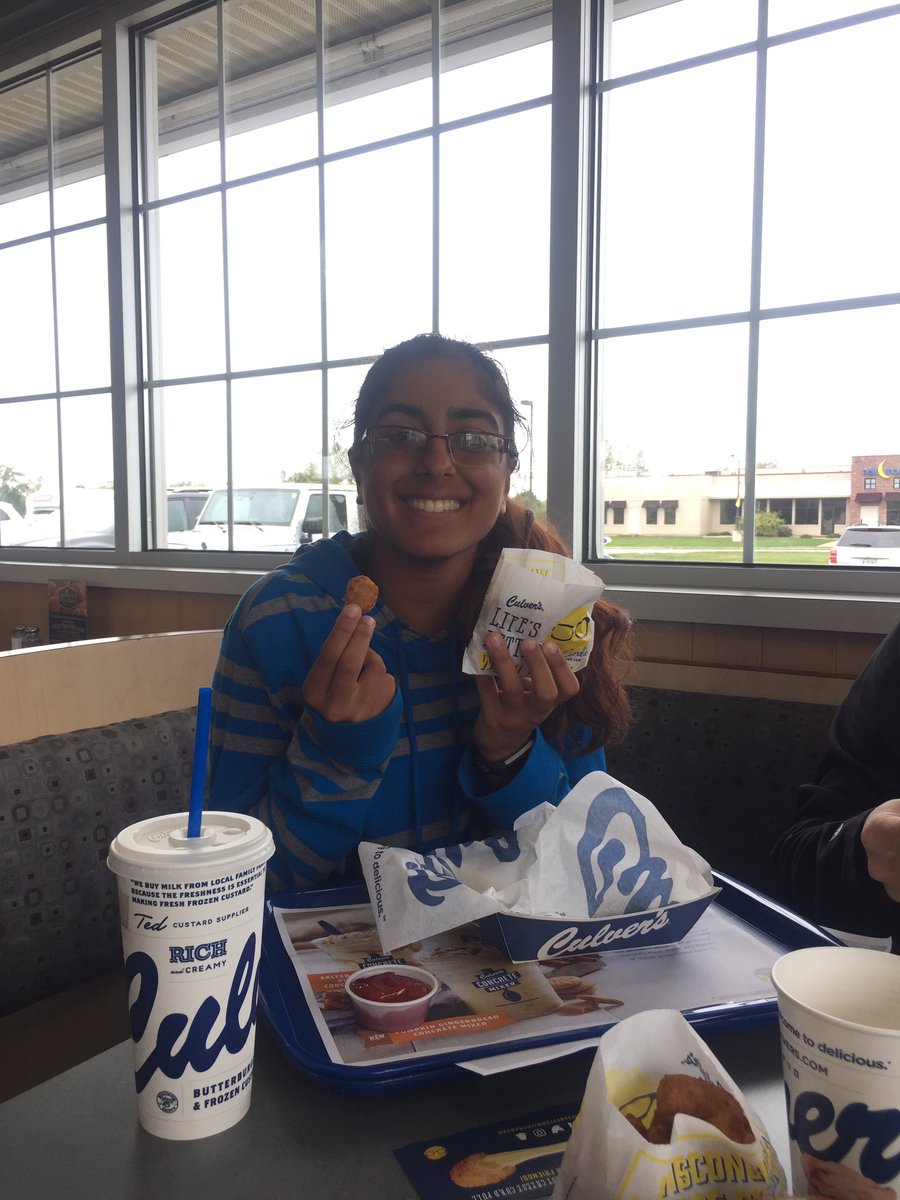 lindelee2's tweet photo. Pit stop at Culver's for some pre-match cheese curds #lifesbetterwithcheddar #twitteringwda https://t.co/ThOIPWiiUz