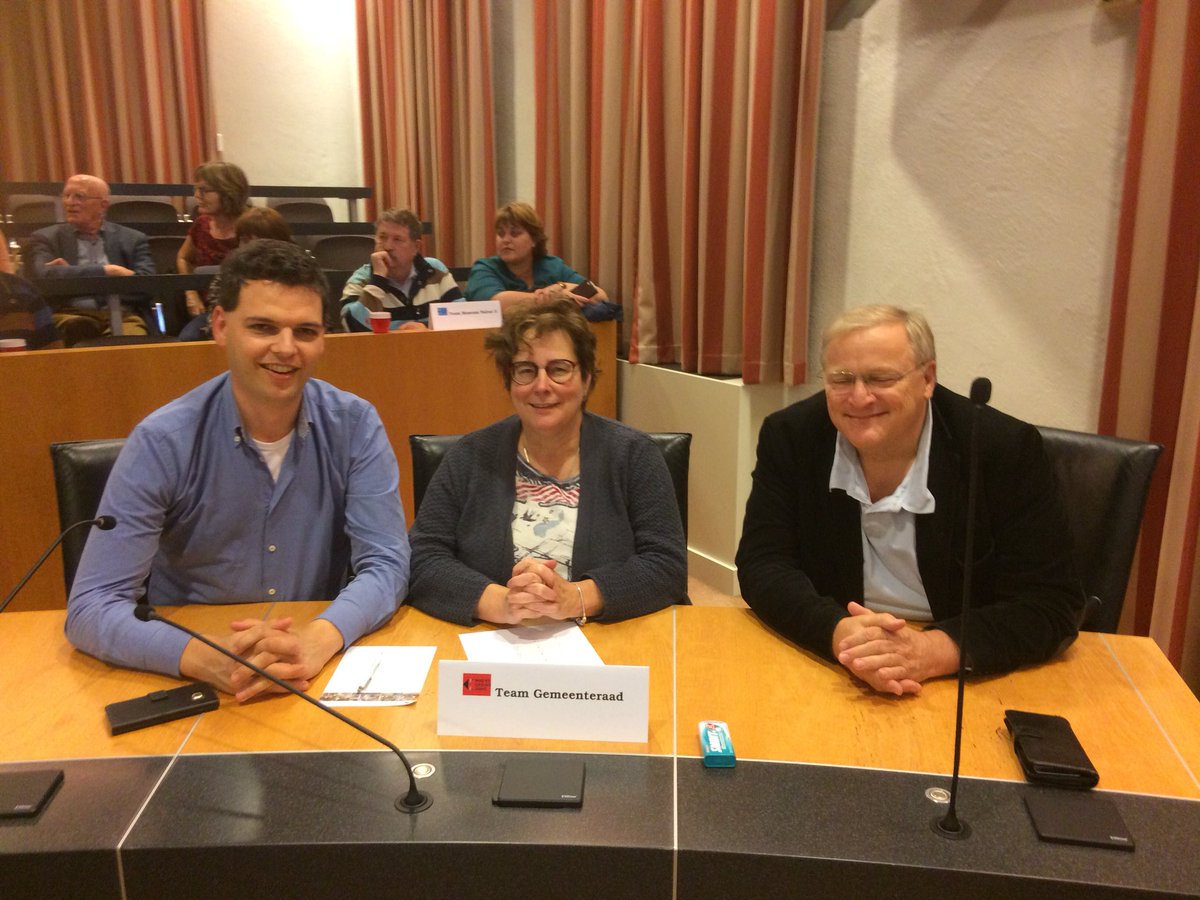 Team gemeenteraad zit serieus klaar voor deelname geschiedenisquiz. We kunnen NU nog winnen #hoopvol