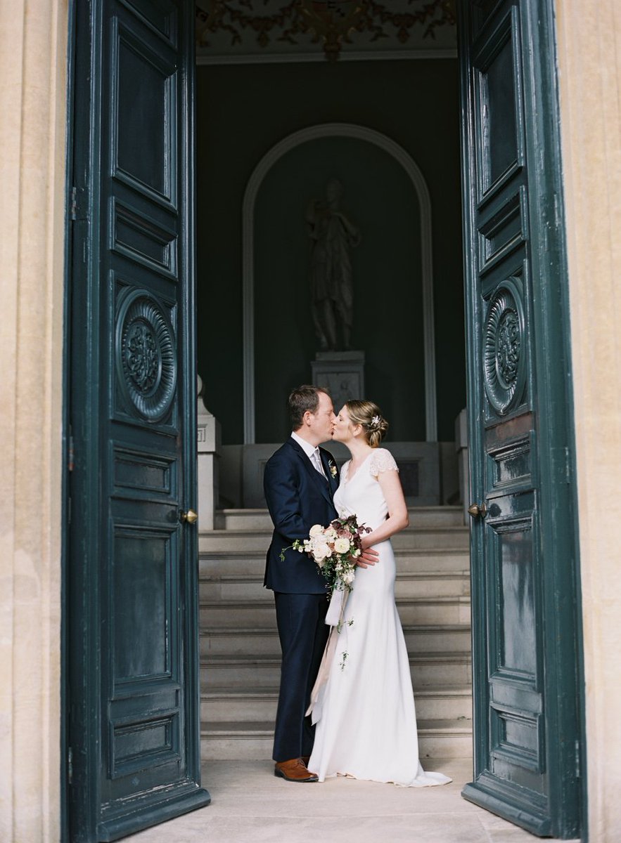 PynesHouseDevon's tweet photo. Abi & Chris' beautiful wedding day at Pynes House has been featured on @stylemepretty! View the gorgeous images by Taylor & Porter here:
https://t.co/pM6Z5xvmym #StyleMePretty #RealWedding #PynesHouse https://t.co/cMmDwXCMOO