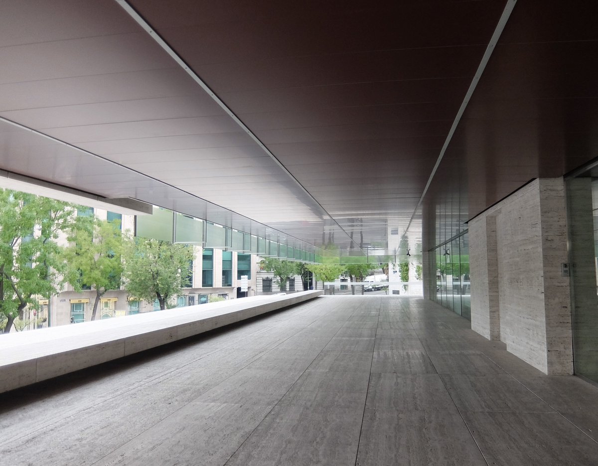 M0_Rog's tweet photo. Edificio Castelar, Pérez Llorca Abogados -fantastic building, great use of light/space #openhousemadrid @openhousemadrid #Madrid #España 1/2 https://t.co/S6dG1DOvhp