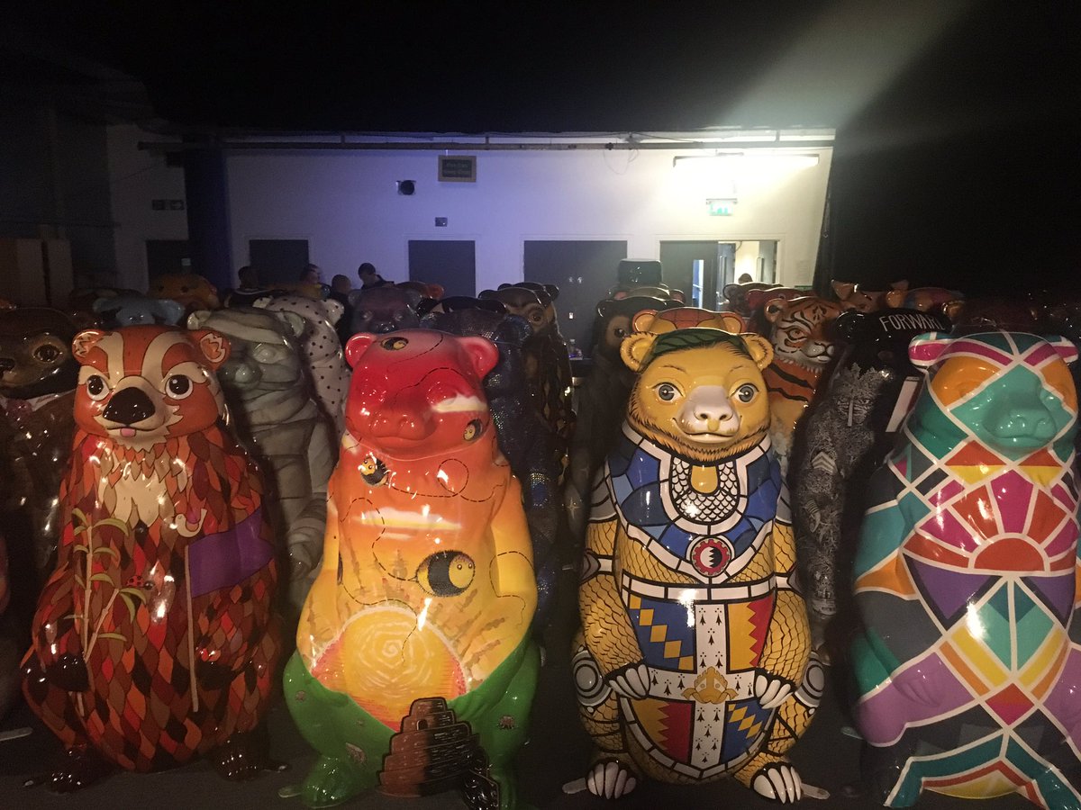 TheBigSleuth's tweet photo. Our #TheBigSleuth bears are ready and waiting for their moment in the spotlight! π» All for @Bham_Childrens ππ₯ https://t.co/D72eZCpoIg