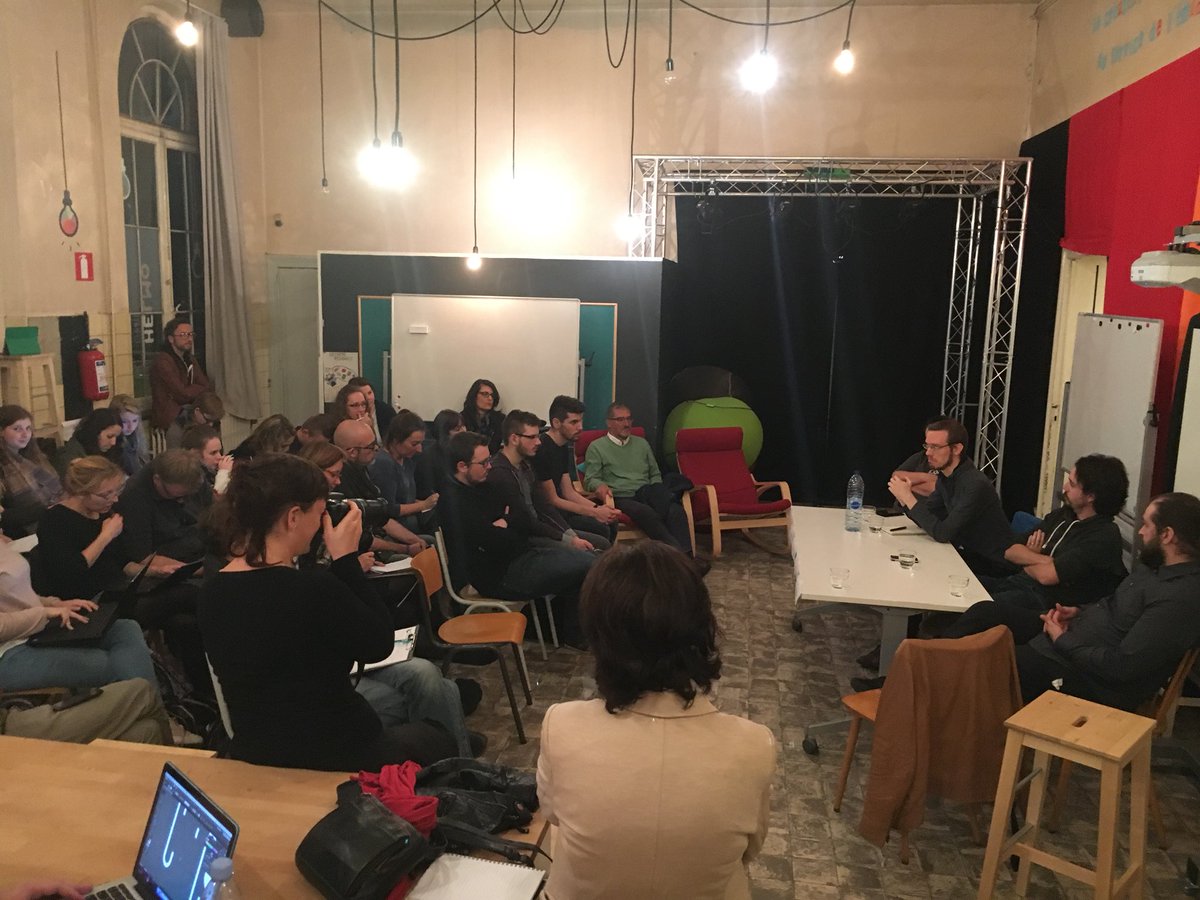 pbalancier's tweet photo. Yannick Antoine a propos du Fab Lab  numérique de Molenbeek orienté art et culture @molengeek #CreativeSchoolLab @HauteEcoleHELMo https://t.co/PXTYnPNAfP