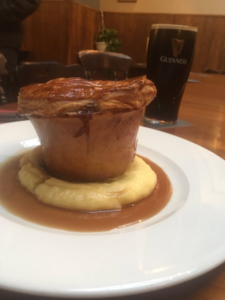ChefHardiman's tweet photo. I fucking hate pastry but my puff and short with a touch of Parmesan came up trumps I reckon, getting these in at Bethnal Green #pielove https://t.co/S8CCAMrbD8