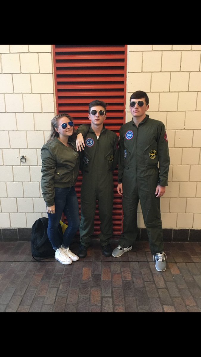 Cmdancer13's tweet photo. Top gun ✈️ #PantherSpirit17 https://t.co/aOFJmIsYDB