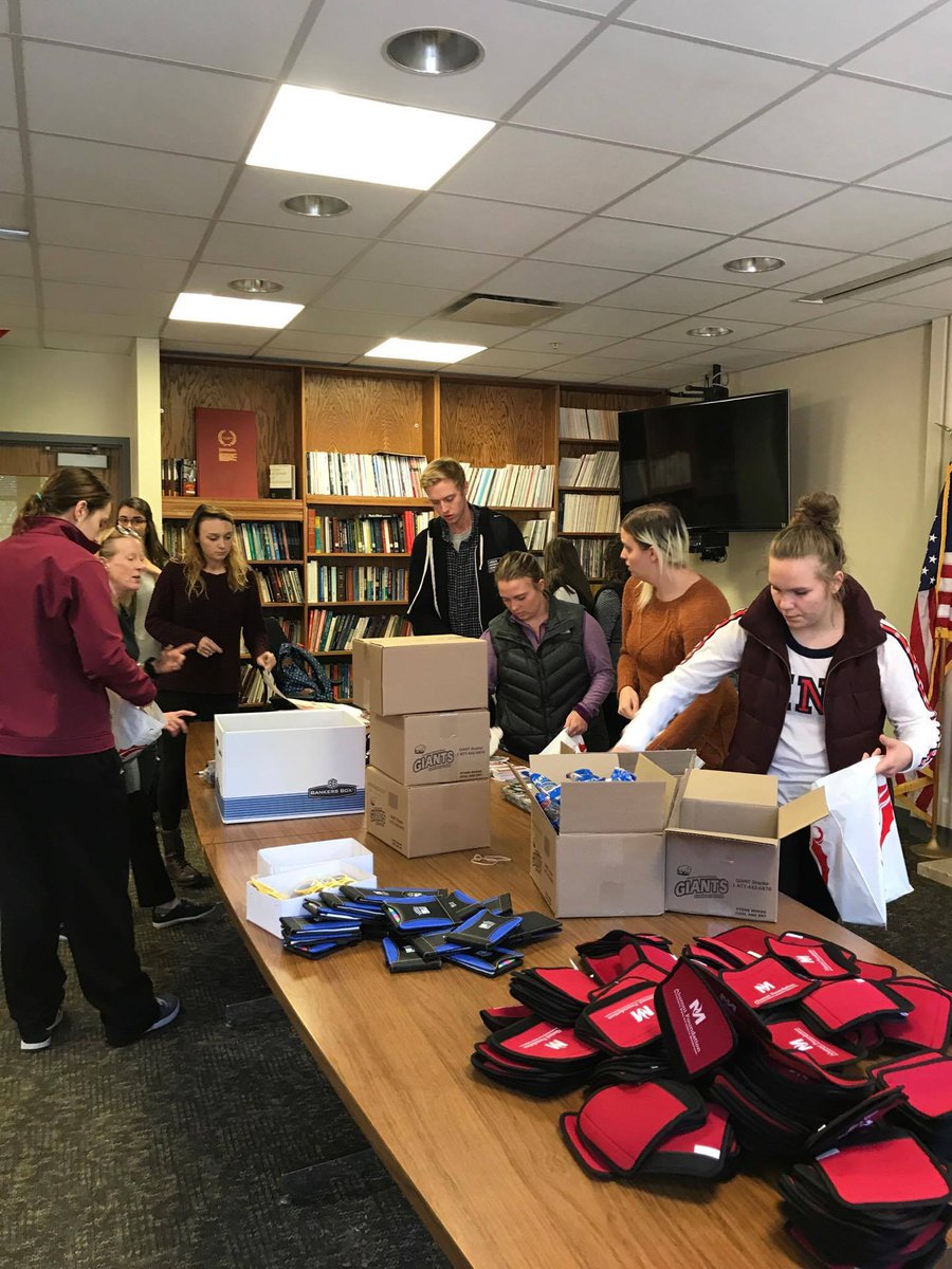 MSUM_SportsComm's tweet photo. Goody bag assembly for the Sports Conference #sportscc17 https://t.co/IKASp2kQDN