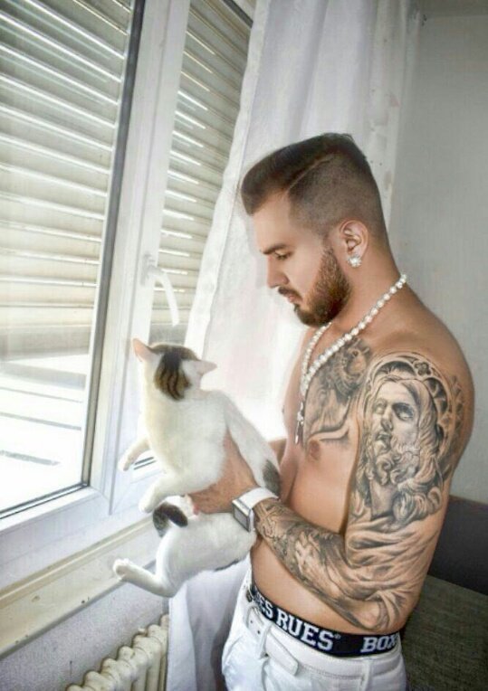 ReggaetonColomb's tweet image. Escuchen la revelación del reggaeton Ricky Love @orqlabohemia con su nuevo éxito #ElAmorMasGrandeDelPlaneta #Reggaeton by @morra_lorena