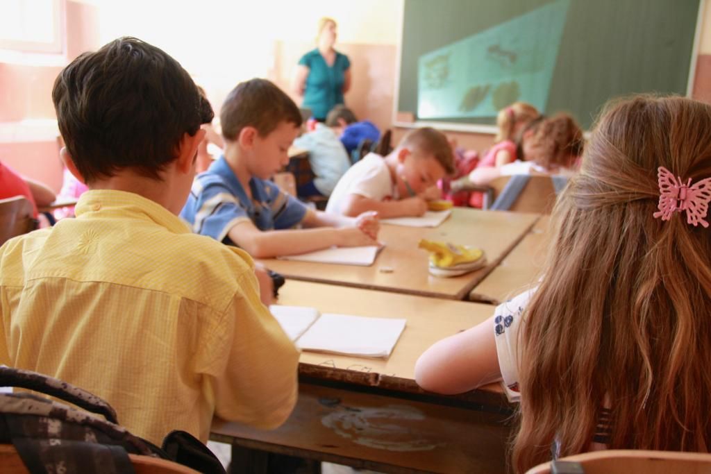 agiratech's tweet photo. 5 ways #teachers can use a #portablePAsystem to keep #students engaged and inspired https://t.co/nen4ZiyzZi via @audiofetch https://t.co/wVG7vfujt2
