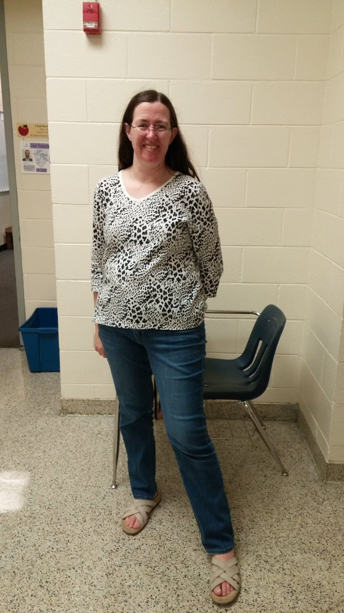 valmath18's tweet photo. @rnestugov animal print https://t.co/UotBE4UXJX