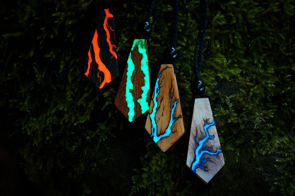 Which one is your favorite ? Made with 4000 Volt and they glow in the dark! #kickstarter #crowdfunding #fashion