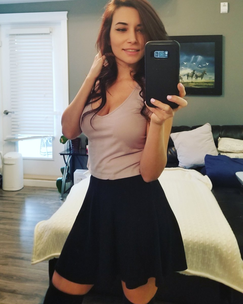 Hey you! http://Twitch.tv/alinity Get in here.