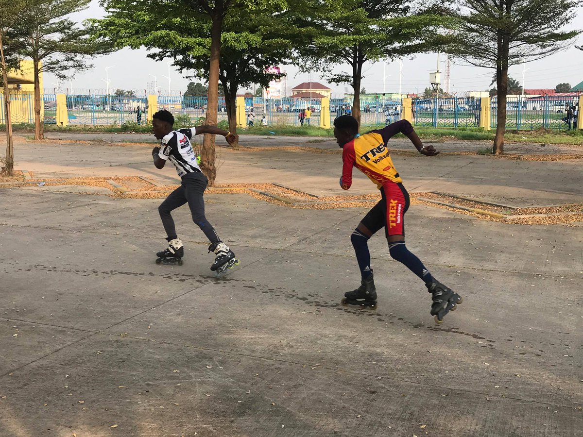 StadeMartyrs's tweet photo. Présélection pour l'équipe national de rollers (marathon), le 9 octobre 2017 au Stade des Martyrs de la Pentecôte. https://t.co/tkuP5nTqou