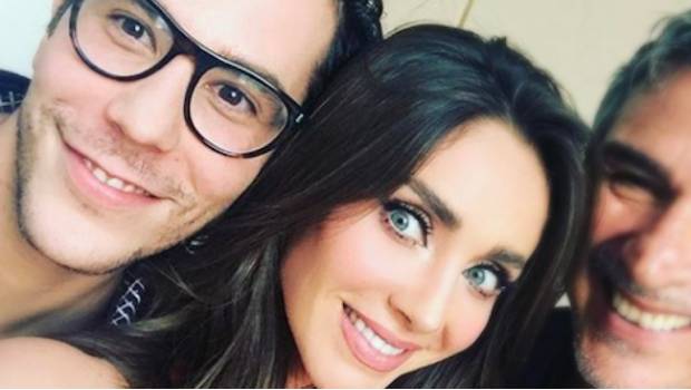 #Espectáculos ‘Anahí salvó mi vida’: Christian Chávez #FM105 
goo.gl/fMQeYD
