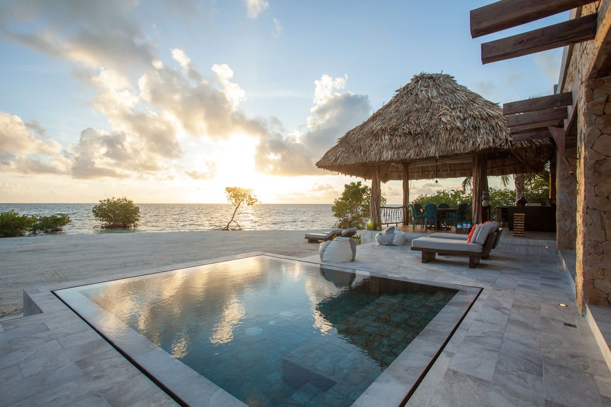 theislandworld's tweet photo. New Pics of Gladden :) #islandhunters @hgtv book your stay. Visit https://t.co/diKUtfYGl0 https://t.co/6JmWemy23H
