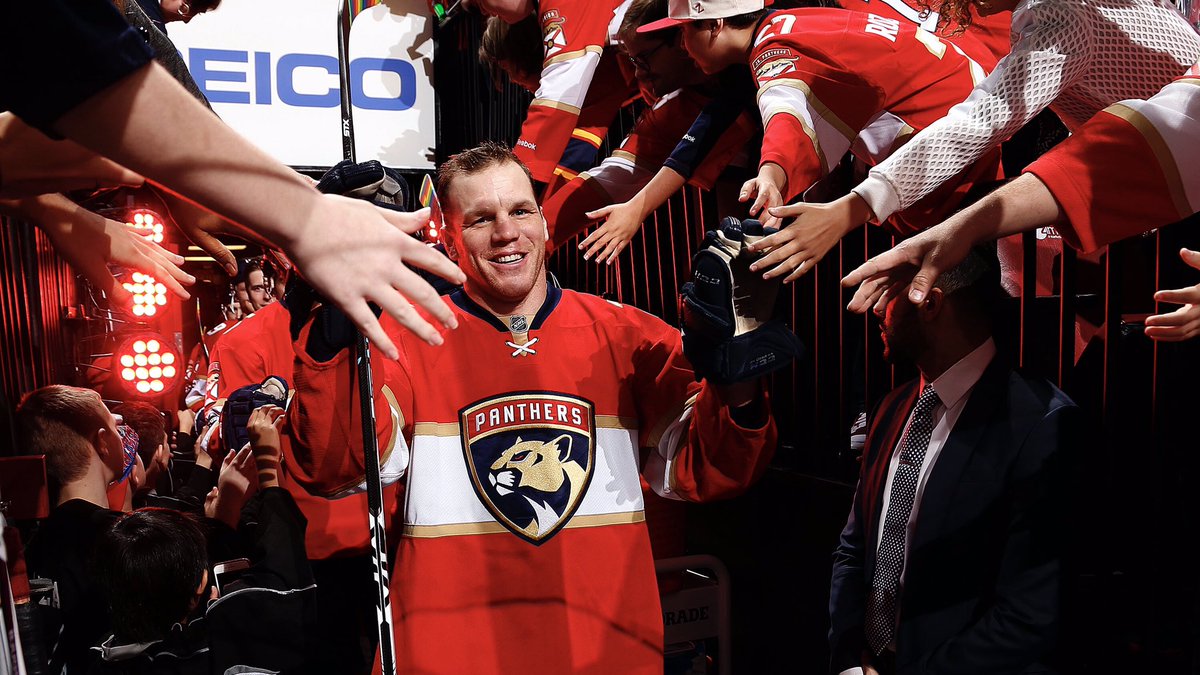 Be sure to read our very own @ThorntonFDN's powerful piece for the @PlayersTribune.   > bit.ly/ThorntonTribune https://t.co/5NCY0aczJY