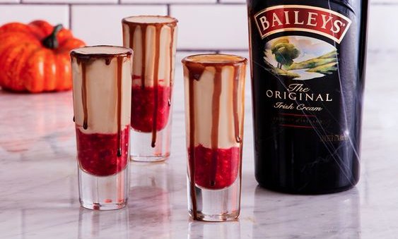 liquidcaterings's tweet photo. The Vampire Kiss shot recipe is up on the #blog (along with other flavorful cocktails) for a Halloween-inspired post!https://t.co/RhHz5h8zdf https://t.co/dPmGjsik4g