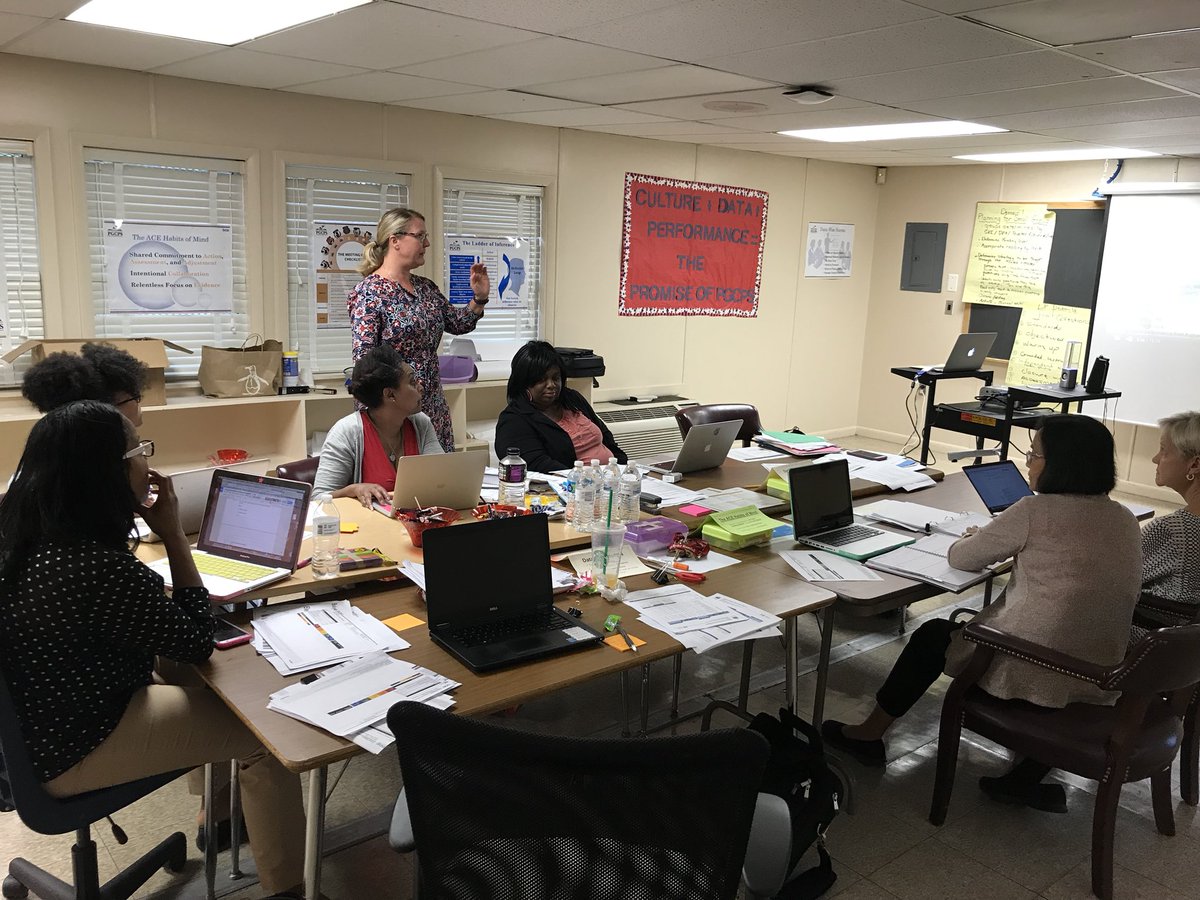 JamesRyderRand1's tweet photo. ID Susan Holiday providing MapR PD during collaborative planning. #learningneverstops #JRRMustangs https://t.co/bG3dikCFHB